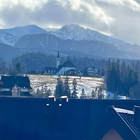 Pod Tatrami アパート ザコパネ